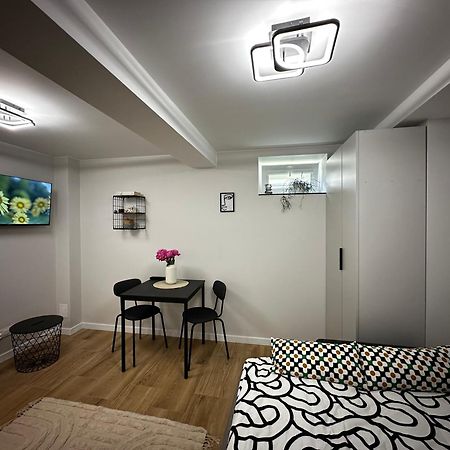 Skwerowa Nest Διαμέρισμα Krasków Εξωτερικό φωτογραφία